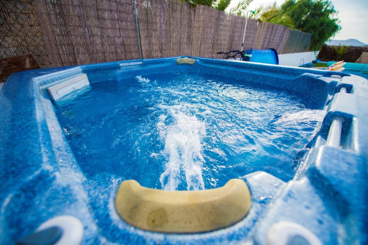Villatommy Heated Pool, Hottub, Fast Wifi Лахарес Екстер'єр фото