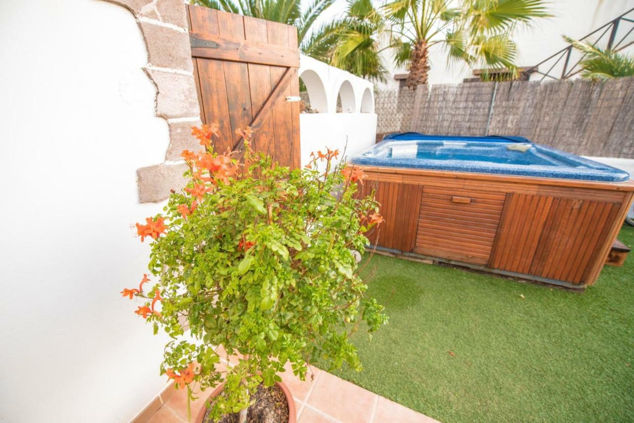 Villatommy Heated Pool, Hottub, Fast Wifi Лахарес Екстер'єр фото